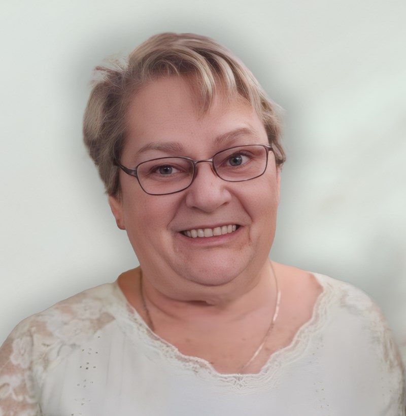 Mme Jeanna Simard