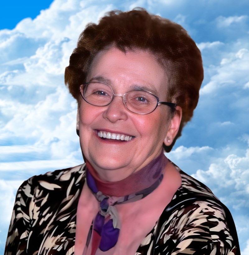 Mme Simone Labrie