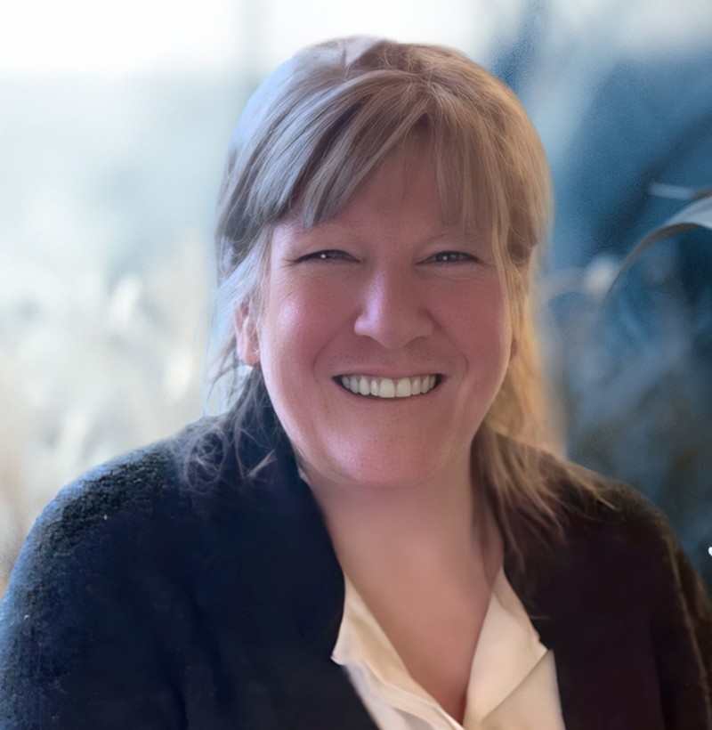 Mme Joanne Purtill